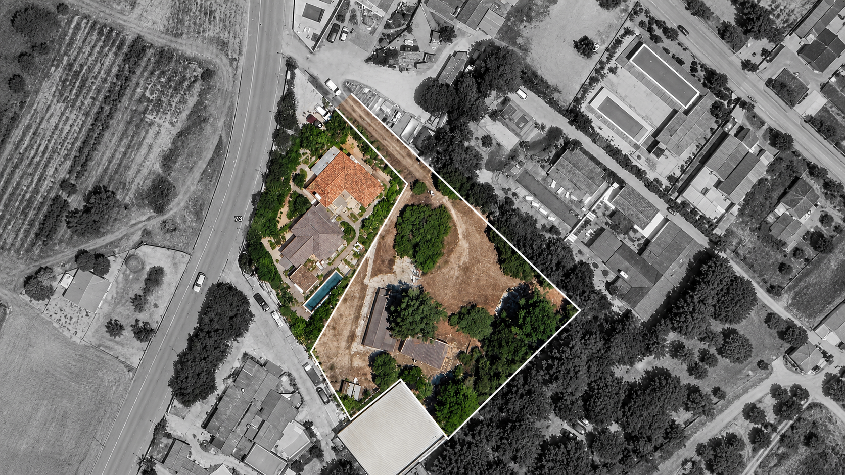 Aerial view of the 2,182 sqm plot at Beco dos Pinheiros, Pego